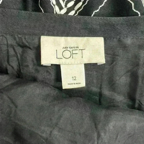 EUC Ann Taylor LOFT A-Line Skirt Size 12 - Picture 3 of 3
